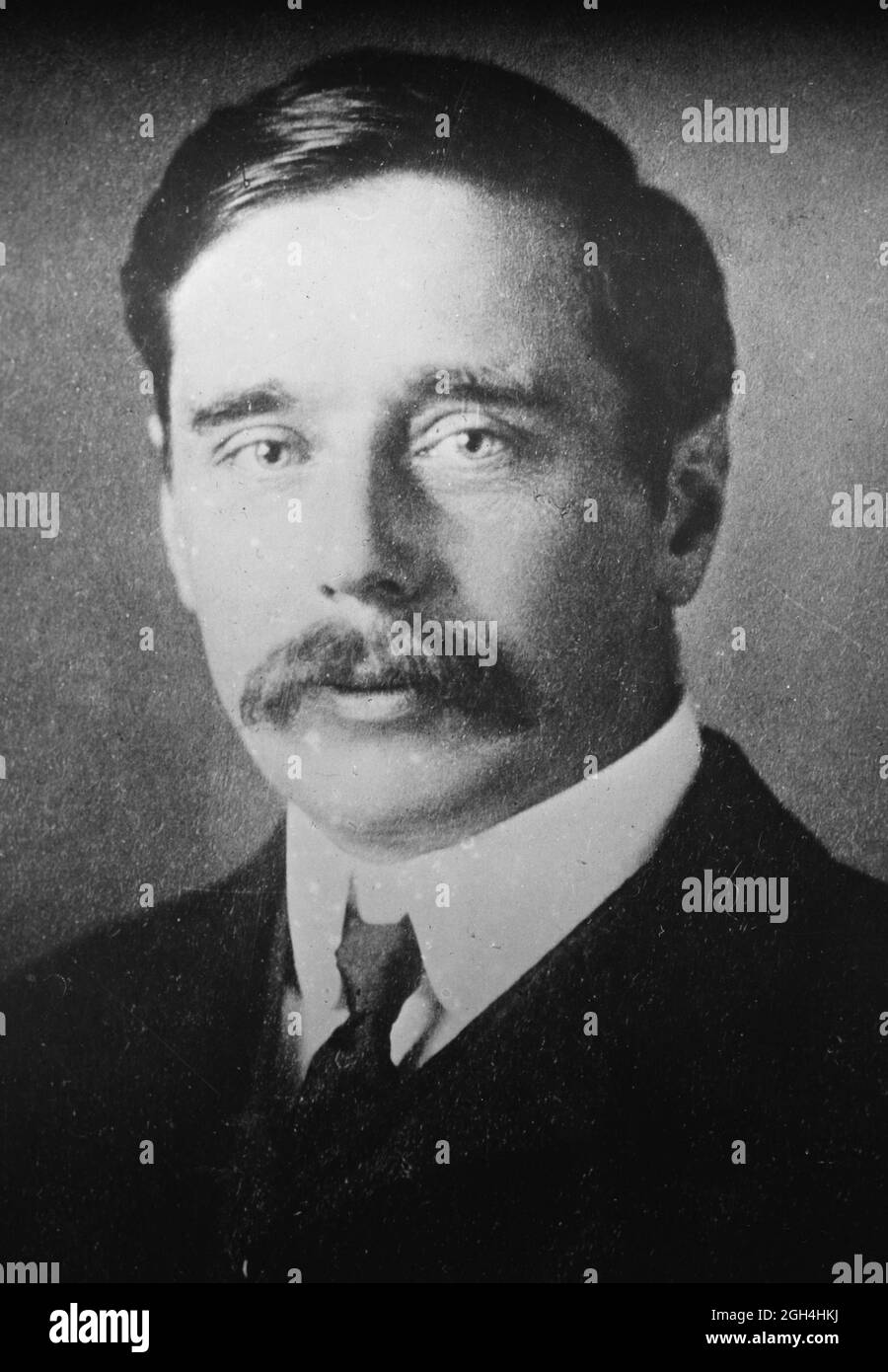 Vintage Photographic Portrait - H G Wells - 1915 Stock Photo