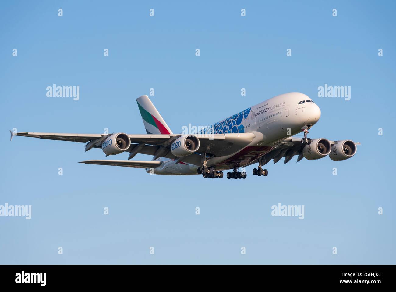 Emirates Airbus A380 airliner jet plane A6EVH landing at London