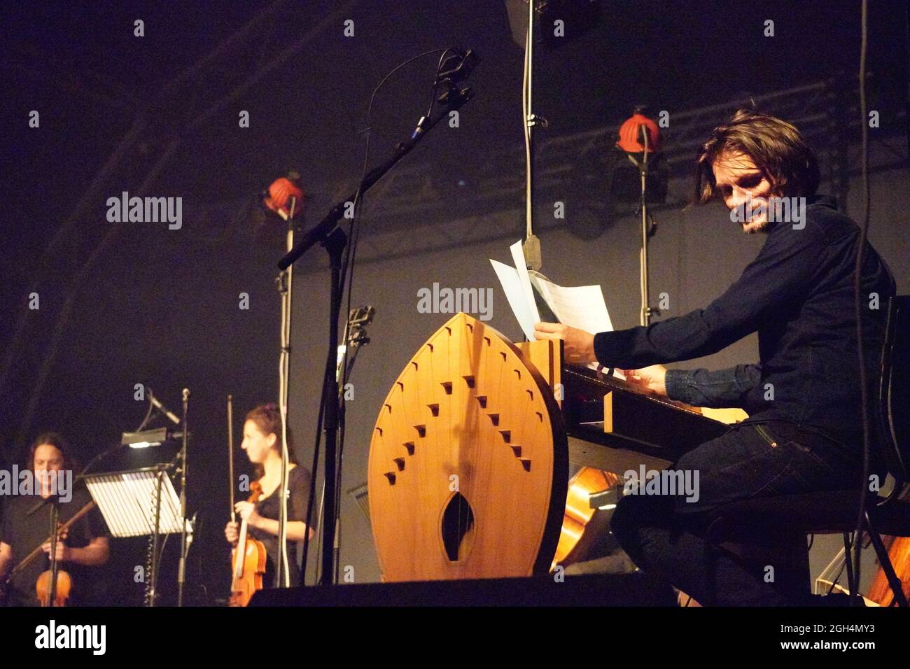 Dorset, UK. September 5th, 2021. Jonny Greenwood performing at the 2021 End of the Road Festival in Larmer Tree Gardens in Dorset. Photo: Richard Gray/Alamy Stock Photo