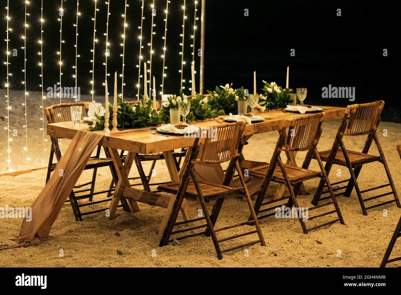 beach dinner romantic set up Stock Photo Alamy