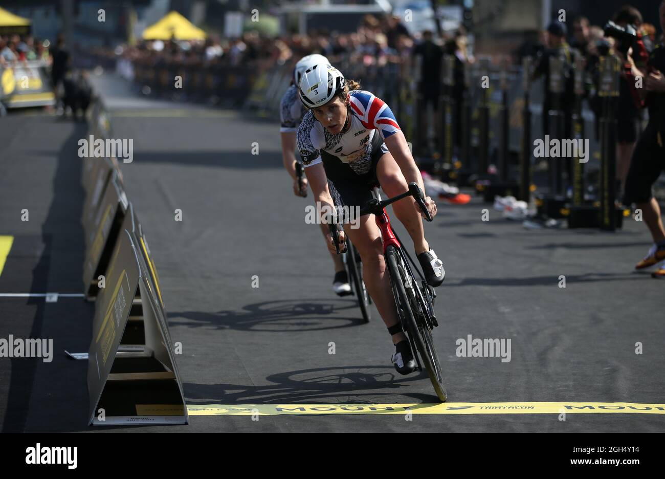 Eagles' Jessica Learmonth in action during the women's race during the Super League Triathlon Championship 2021 in London. Picture date: Sunday September 5, 2021. Stock Photo