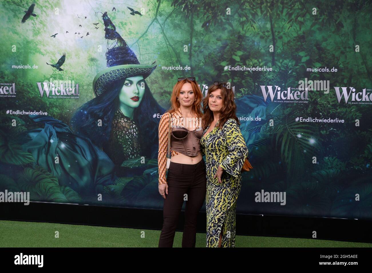 Hamburg der 05.09.2021 - Carolin Fortenbacher (re.) und Tochter Celine