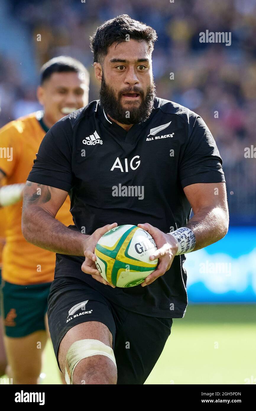 Perth, Australia, 5 September, 2021. Akira Ioane of the All Blacks runs  with the ball during The Rugby Championship and Bledisloe Cup match between  the Australian Wallabies and the New Zealand All