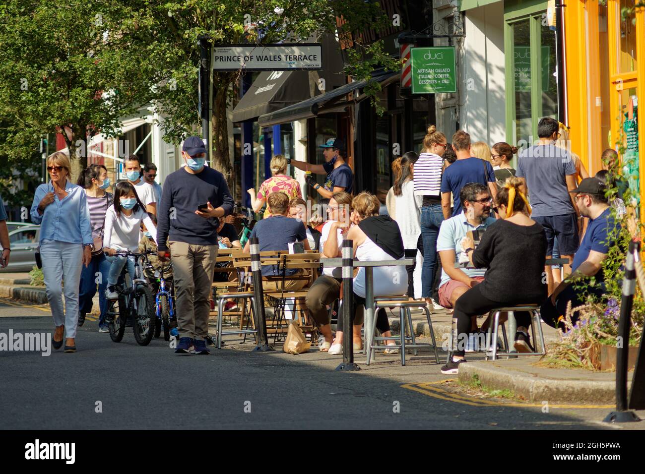 Chiswick, London, UK. 5th September, 2021. Chiswick Flower Market