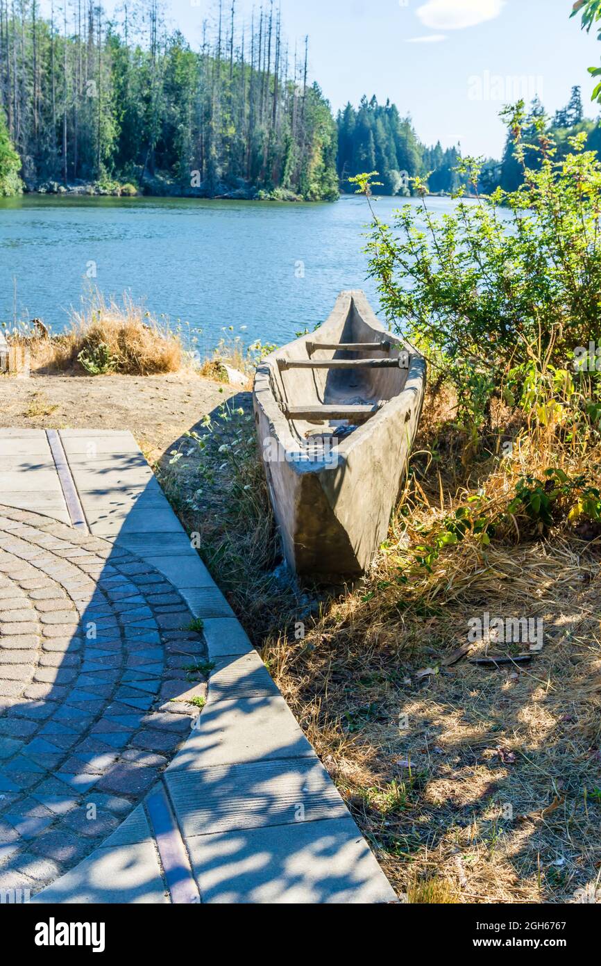 Canoes at Woodard Bay in Olympia, Washington Stock Photo Alamy