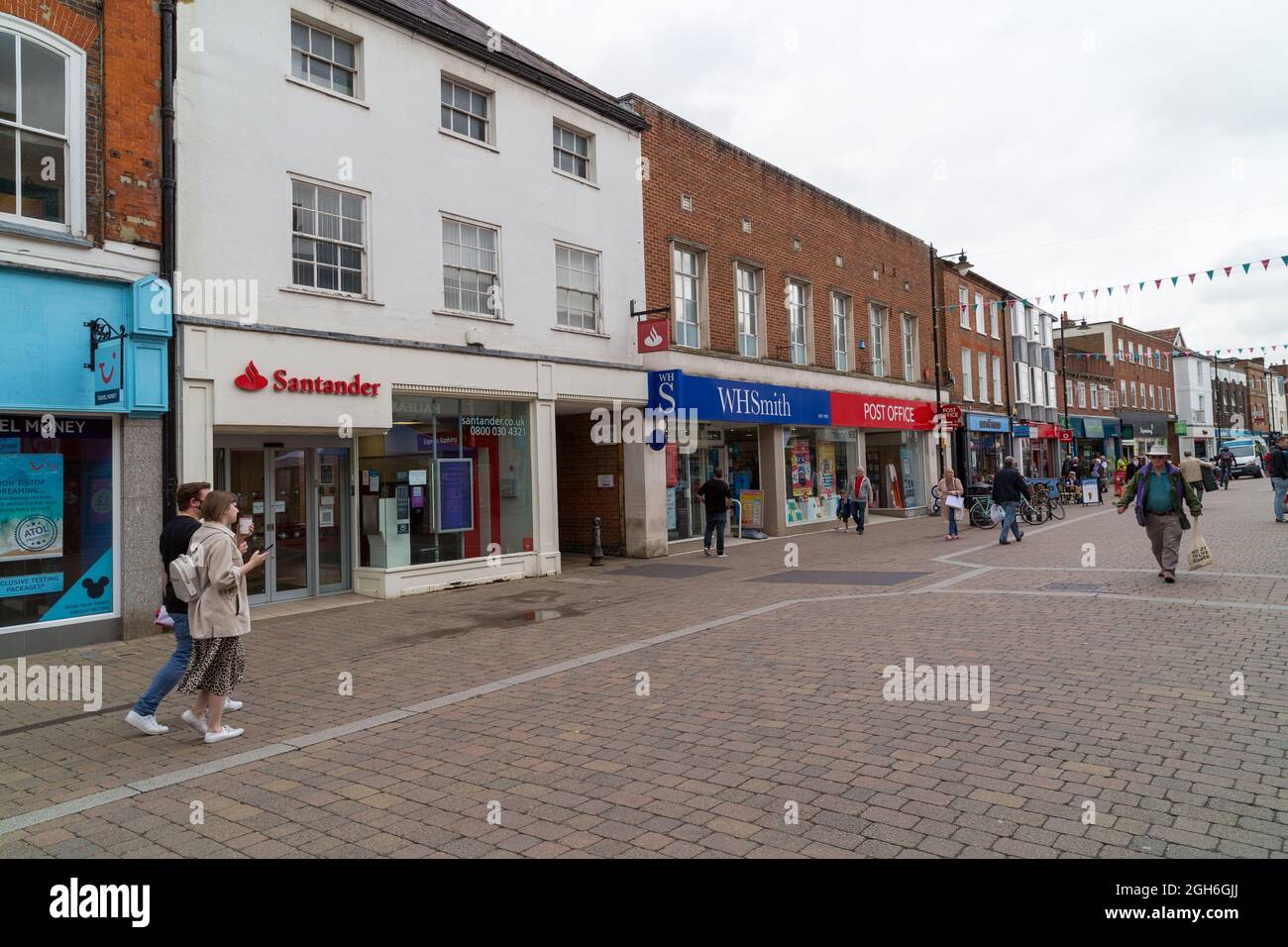 Newbury town centre Stock Photo - Alamy