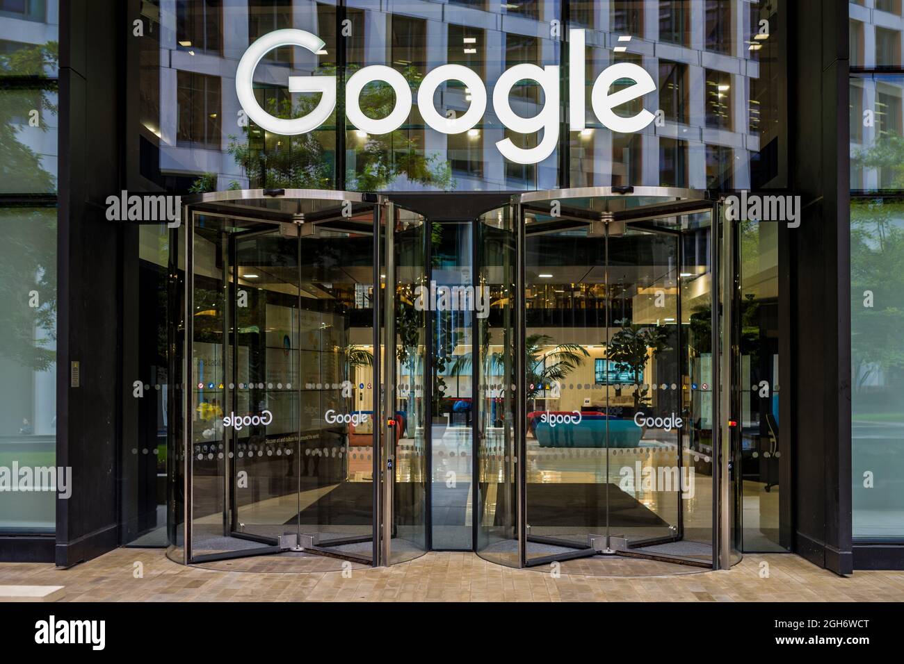 Google London HQ - The Google UK and Youtube London offices at 6 Pancras Square near King's Cross Station in central London UK Stock Photo
