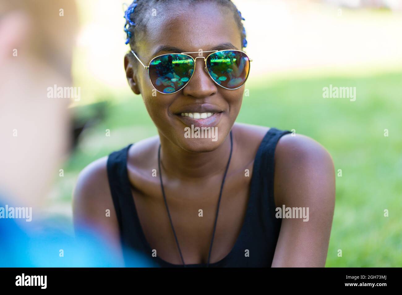 African teen girl outdoors hi-res stock photography and images - Alamy