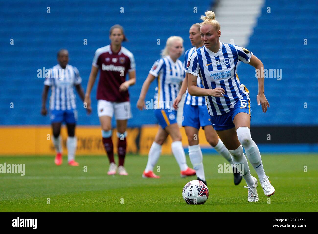 Brighton And Hove Uk 05th Sep 21 Danique Kerkdijk Of Brighton Hove Albion Women In Action During The Fa Women S Super League 1 Match Between Brighton Hove Albion Women And