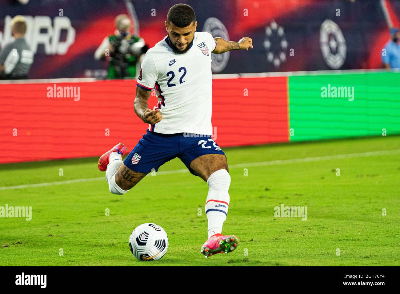 Nashville, USA. 05th Sep, 2021. United States defender DeAndre Yedlin crosses the ball during the FIFA World Cup Qualifier International Soccer match between Canada and the United States at Nissan Stadium on September 5, 2021 in Nashville, TN. Jacob Kupferman/CSM Credit: Cal Sport Media/Alamy Live News Stock Photo