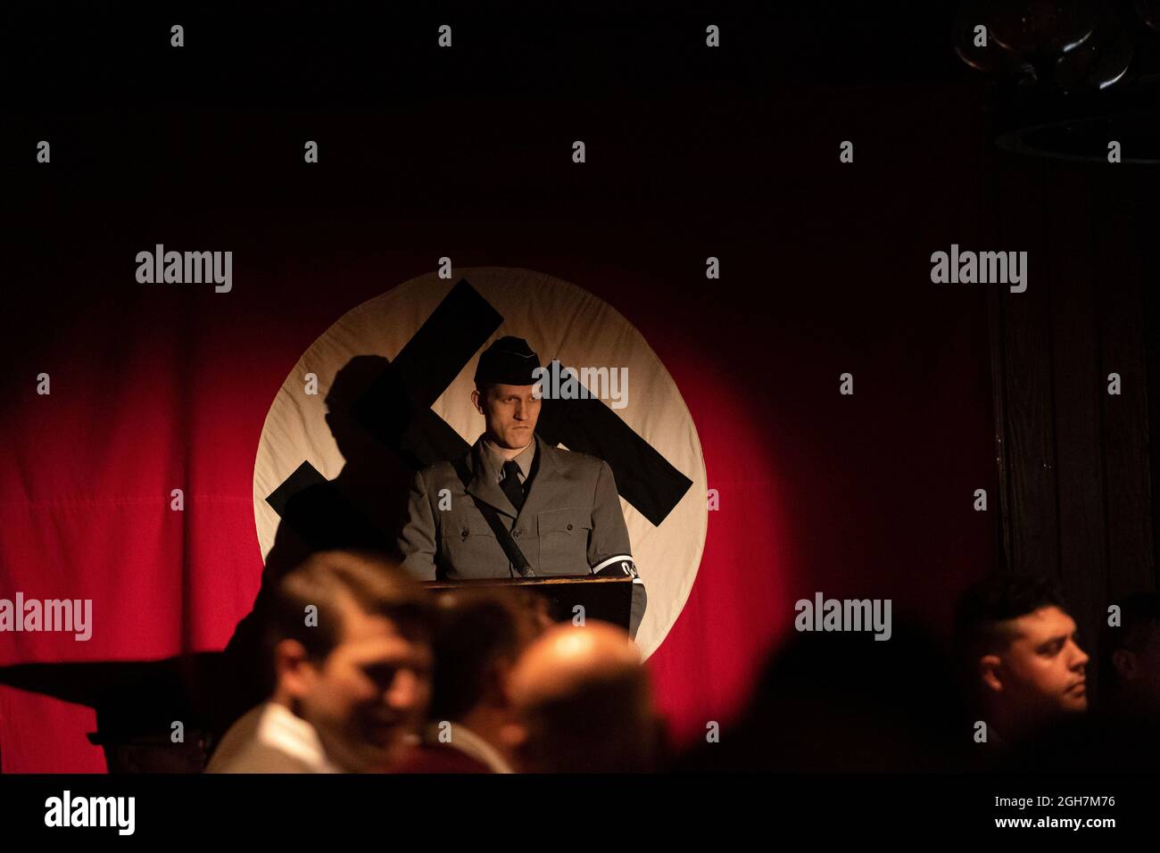 LANSKY (2021), directed by EYTAN ROCKAWAY. Credit: 120dB Films / Album Stock Photo