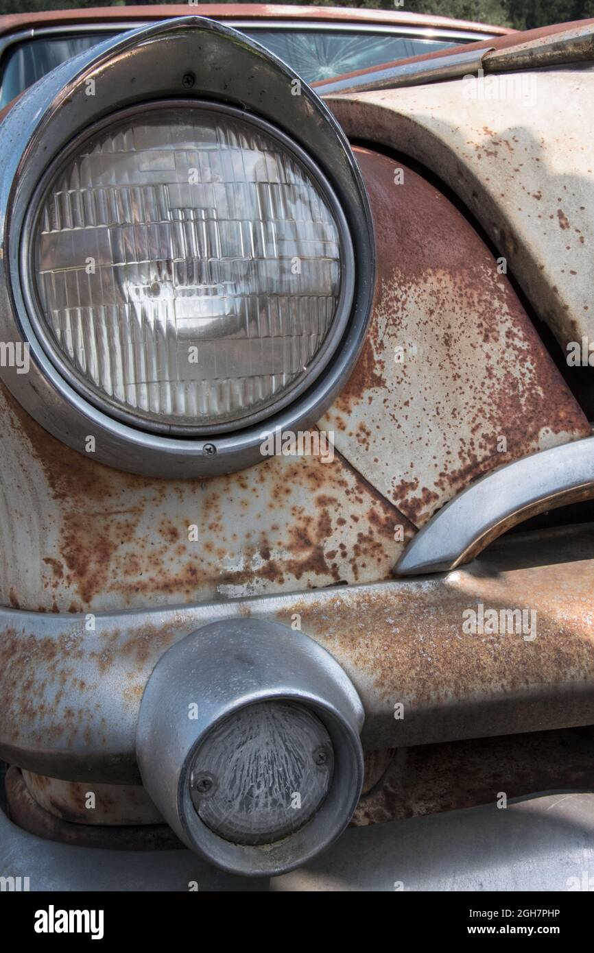 Partia Rusted Car Partial view of an antique car hi-res stock photography and images - Alamy