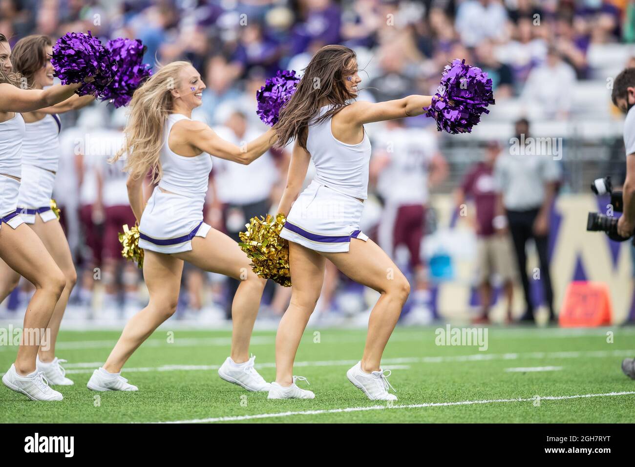 Washington Huskies Cheerleaders Roster 2025 Pictures Kelli Reggie
