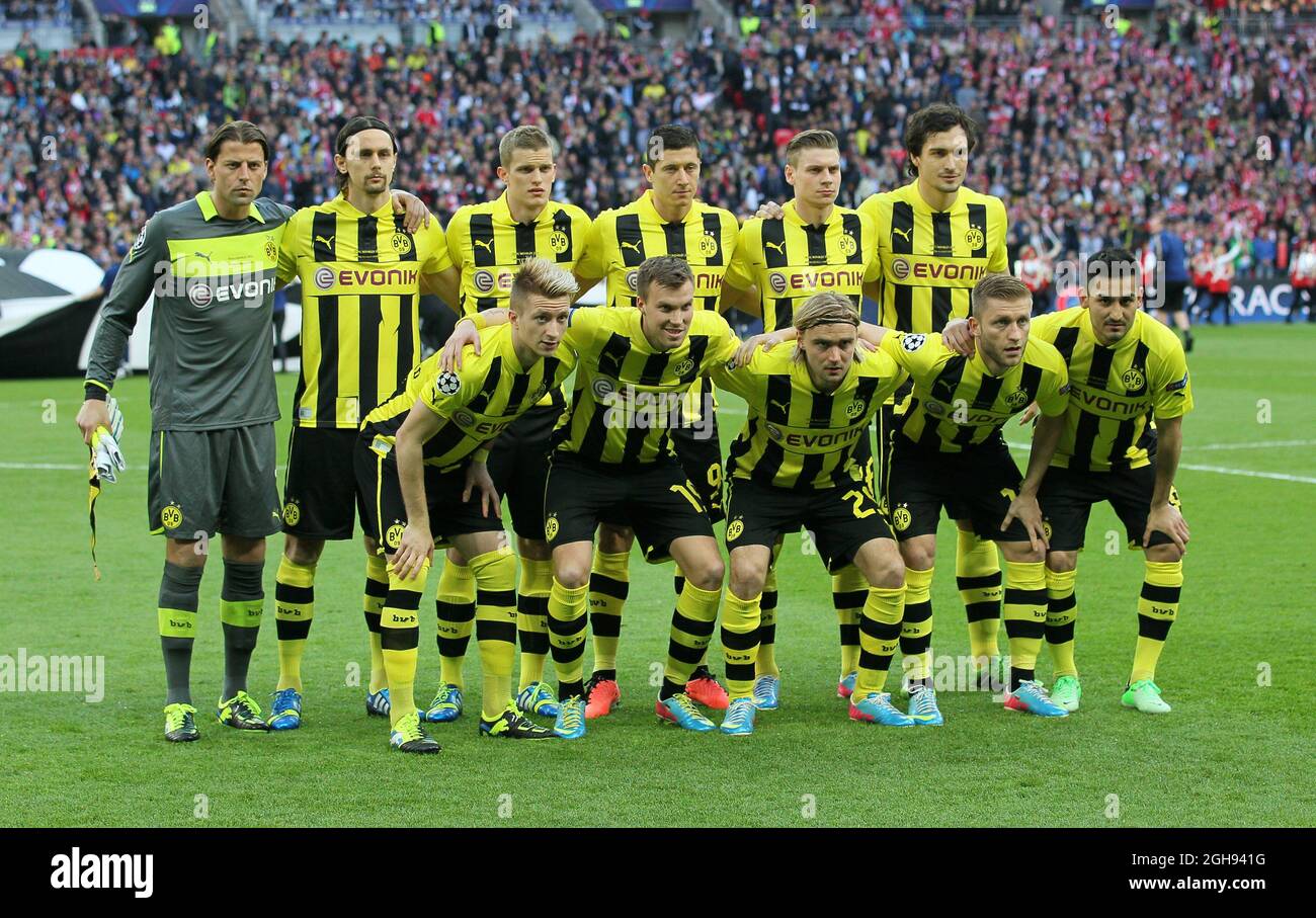 Dortmund's team group during the Champions League final match between Borussia  Dortmund and Bayern Munich at Wembley Stadium in London, UK on May 25, 2013  Stock Photo - Alamy