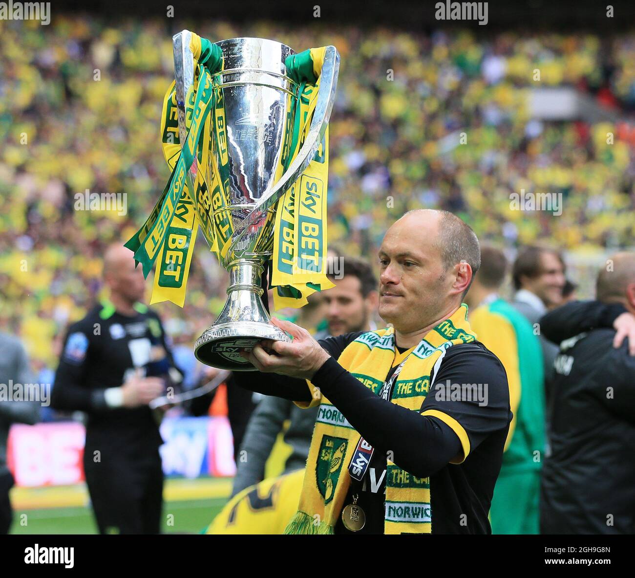 Norwich city manager alex neil celebrates hi-res stock photography and 