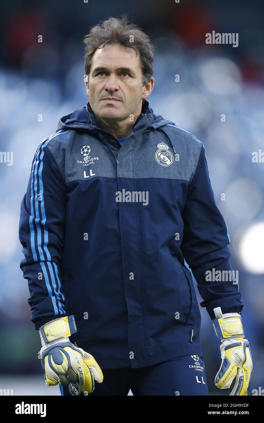 Real Madrid Goalkeeper Gloves - Real Madrid CF