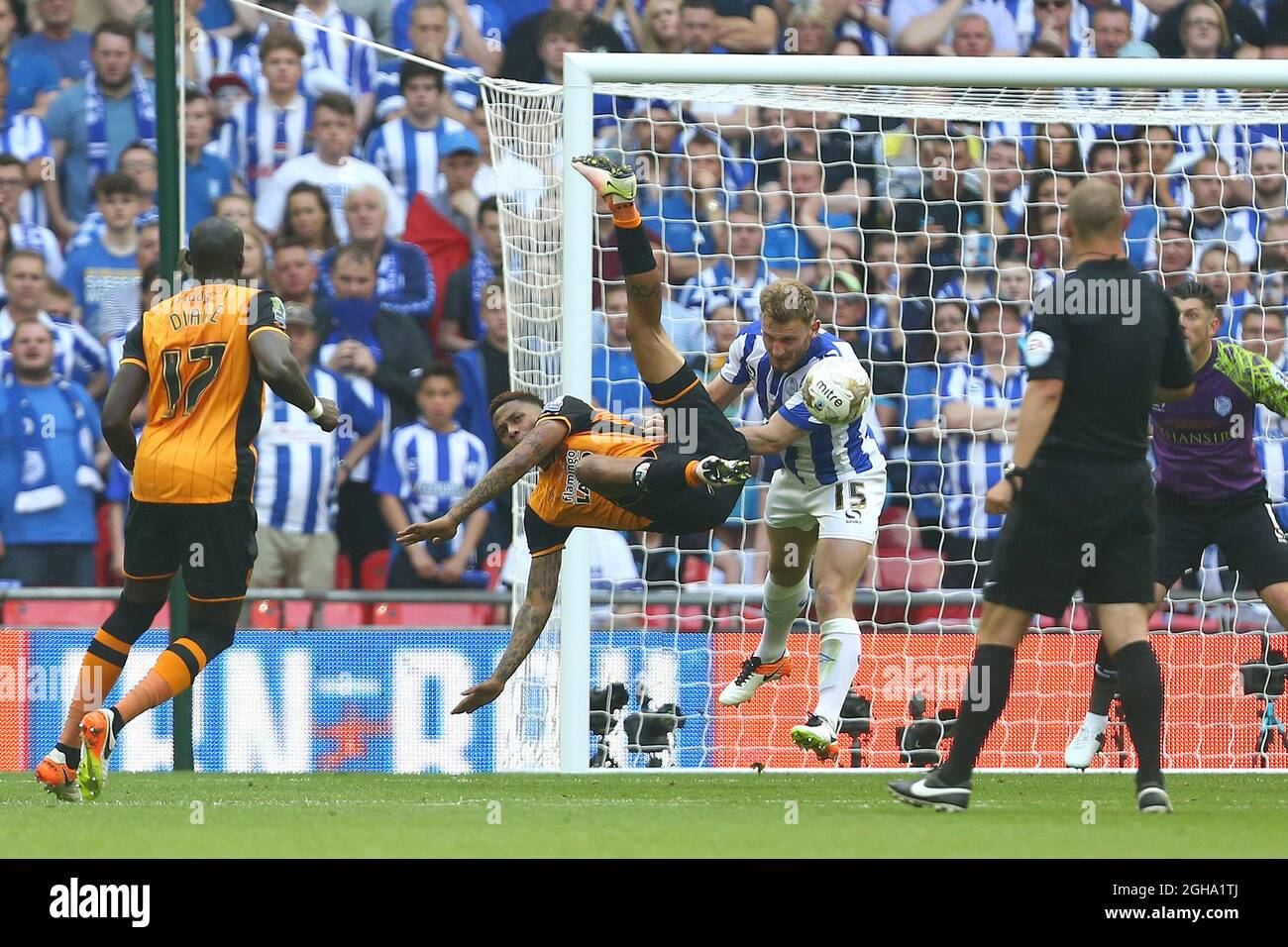 Hullâ€™s Abel Hernandez misses an athletic overhead shot on goal during the Skybet Championship Play Off Final match at Wembley Stadium. Photo credit should read: Philip Oldham/Sportimage via PA Images Stock Photo