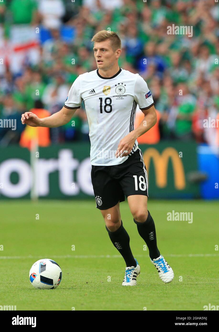 Germany's Toni Kroos in action during the UEFA European Championship 2016 match at the Parc Des Princes, Paris. Picture date June 20th, 2016 Pic David Klein/Sportimage via PA Images Stock Photo