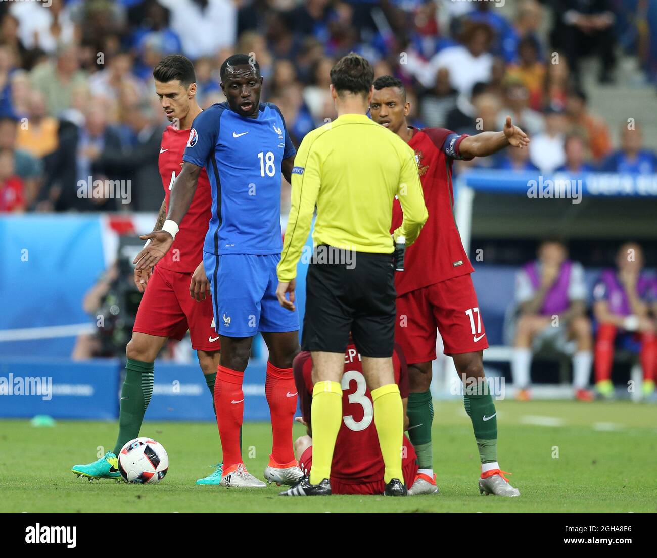 Moussa Sissoko of France protests his innocence following his tackle on Pepe of Portugal during the UEFA European Championship 2016 final match at the Stade de France, Paris. Picture date July 10th, 2016 Pic David Klein/Sportimage via PA Images Stock Photo