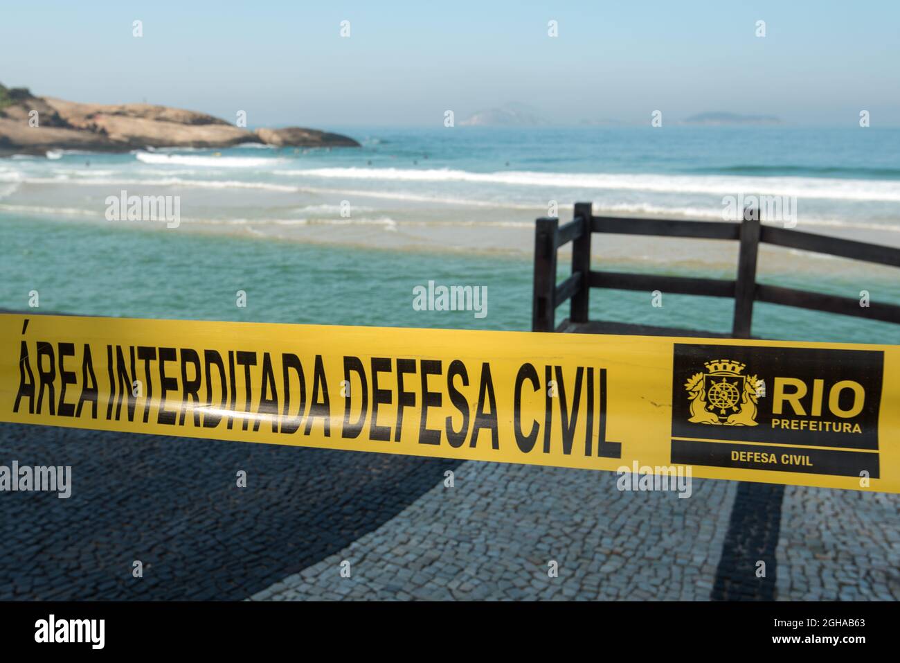 Strong undertow hi-res stock photography and images - Alamy