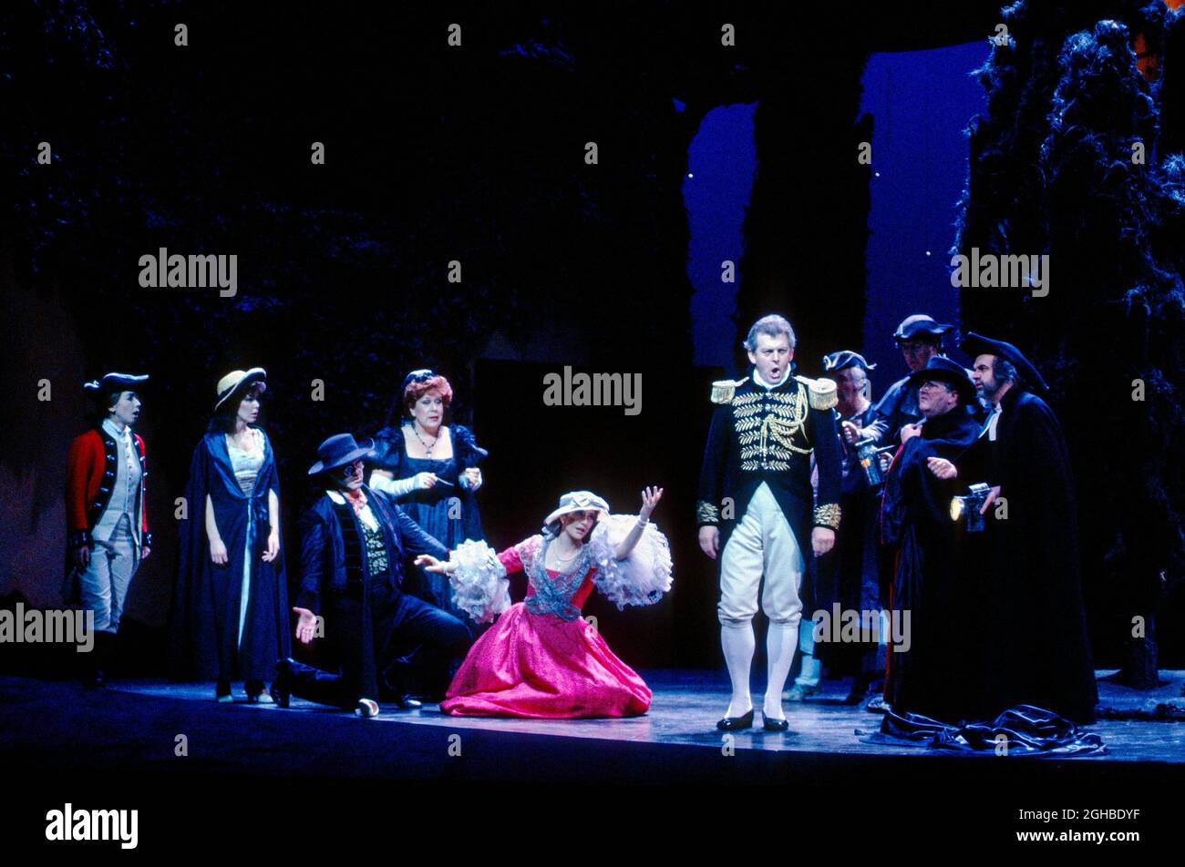 final scene, front, l-r: Christiane Oertel (Cherubino), Judith Howarth  (Barbarina), Lucio Gallo (Figaro), Marie McLaughlin (Susanna), Lucio Gallo  (Figaro), Sarah Walker (Marcellina), Thomas Allen (Count Almaviva),  Alexander Oliver (Don Curzio), Robert ...