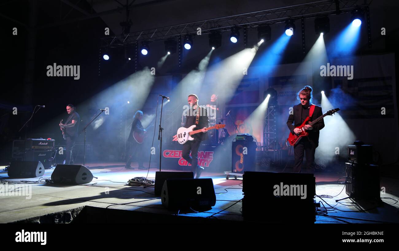 Die Band "Czerwone Gitary" ,deutsch: "Rote Gitarren", ist eine der  populärsten Bands der polnischen Musikgeschichte und bekannt als die  polnischen Bea Stock Photo - Alamy