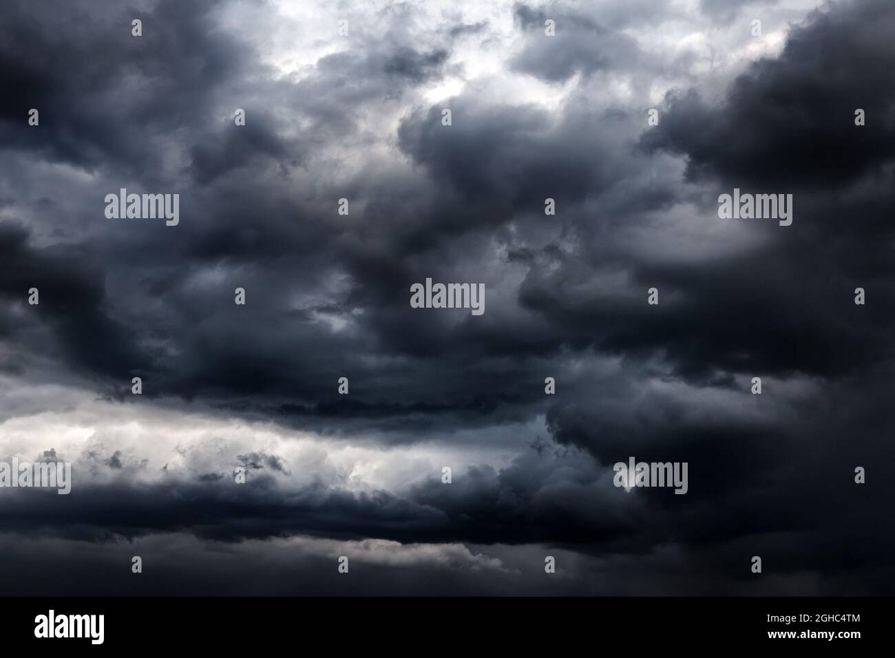Dramatic Dark Clouds before Thunder Storm and Rain Stock Photo - Alamy