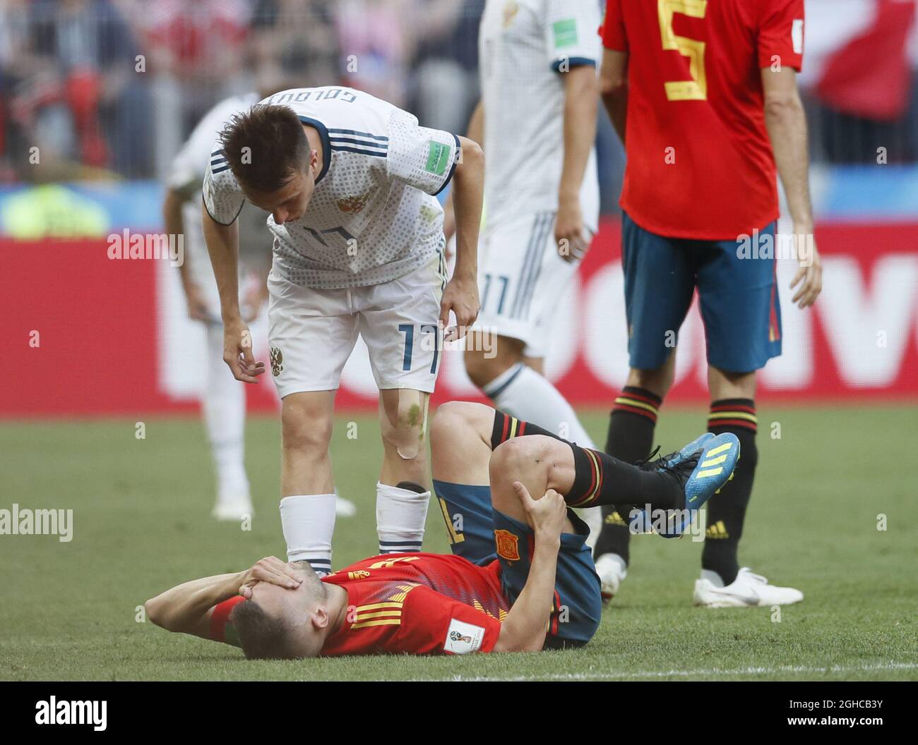 Aleksandr Samedov of Russia checks on Jordi Alba of Spain during the FIFA World Cup 2018 Round of 16 match at the Luzhniki Stadium, Moscow. Picture date 1st July 2018. Picture credit should read: David Klein/Sportimage via PA Images Stock Photo