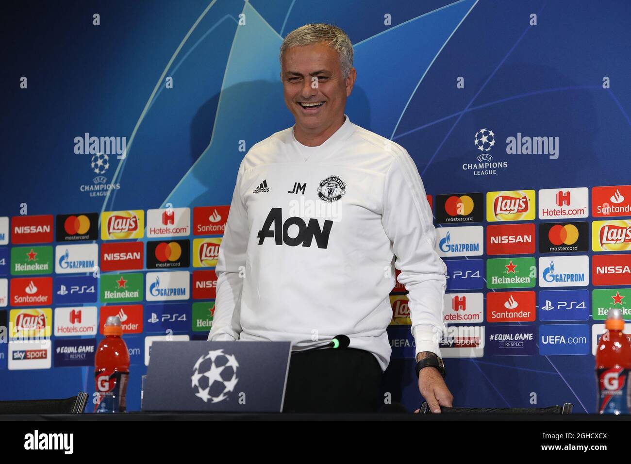 Jose mourinho manchester united turin hi-res stock photography and ...
