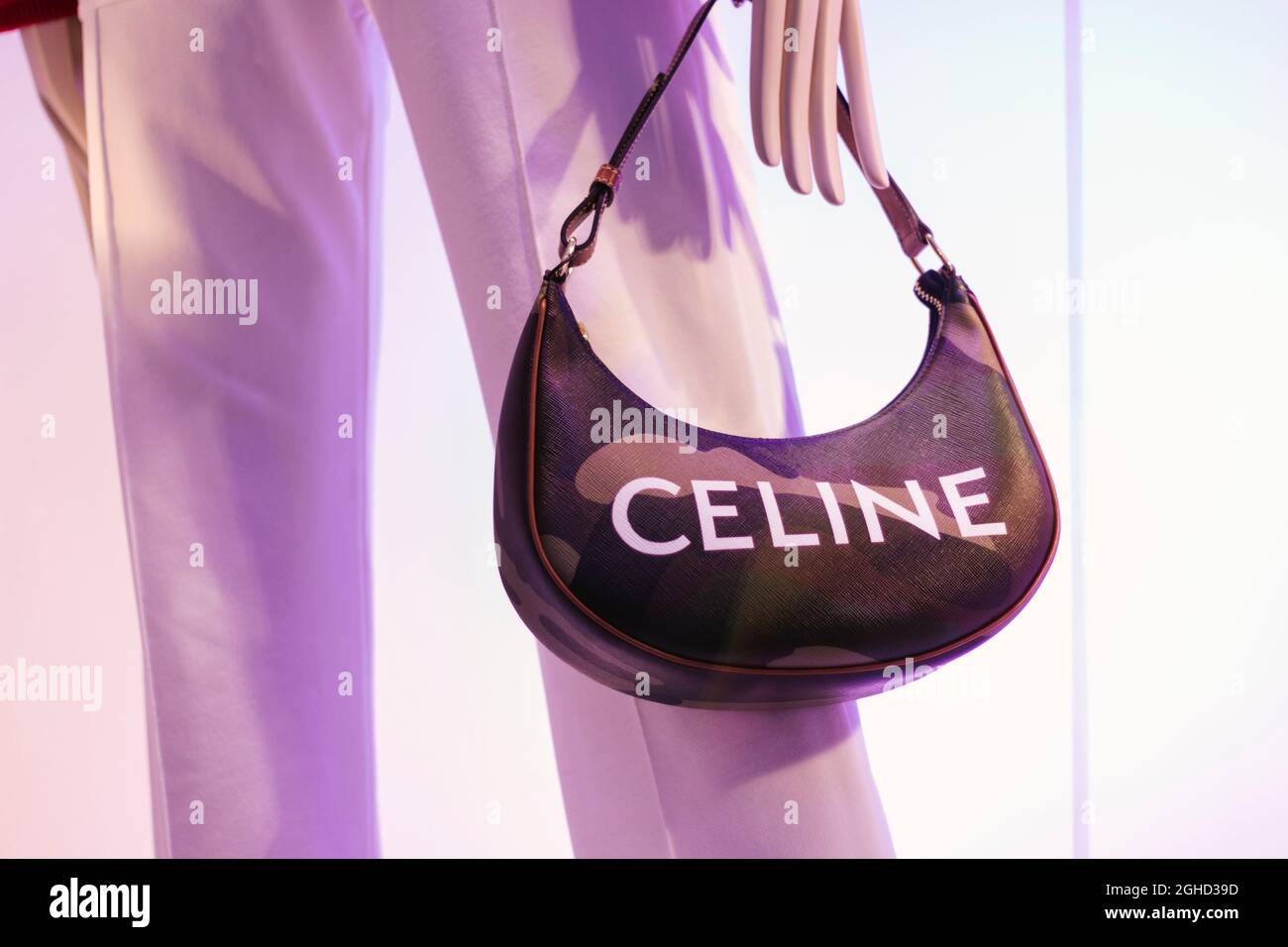 39 Celine Handbags Price Images, Stock Photos, 3D objects, & Vectors