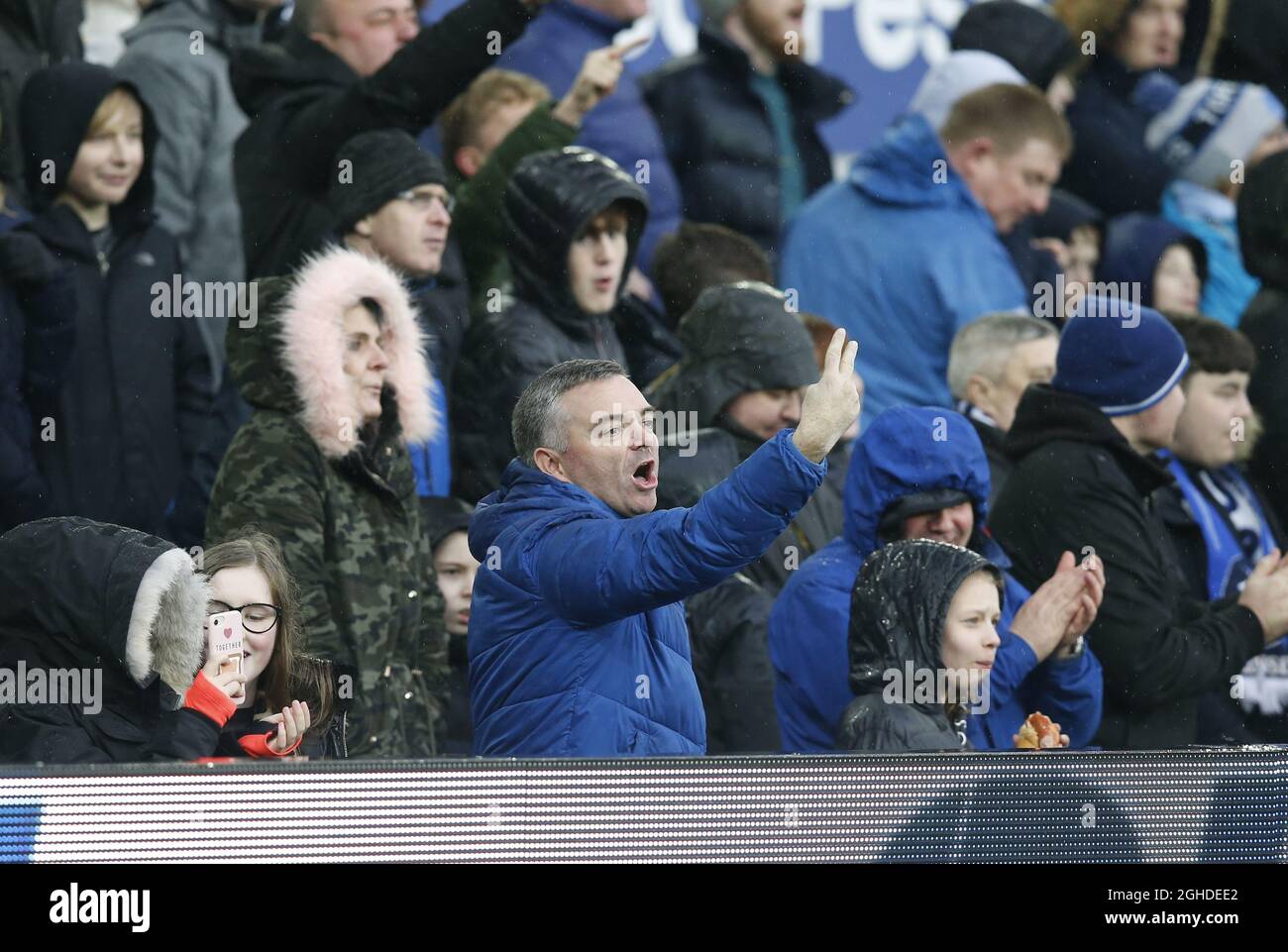 A warm welcome from the fans during the Premier League match at Goodison Park Stadium, Liverpool. Picture date: 3rd March 2019. Picture credit should read: Andrew Yates/Sportimage via PA Images Stock Photo