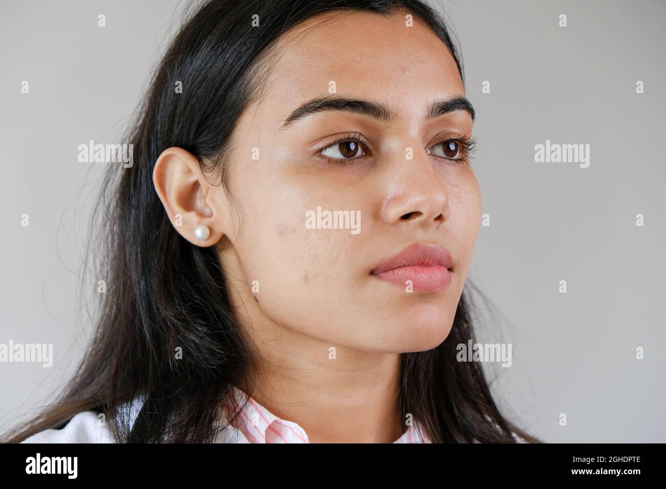 Beautiful young asian female doctor hi-res stock photography and images ...