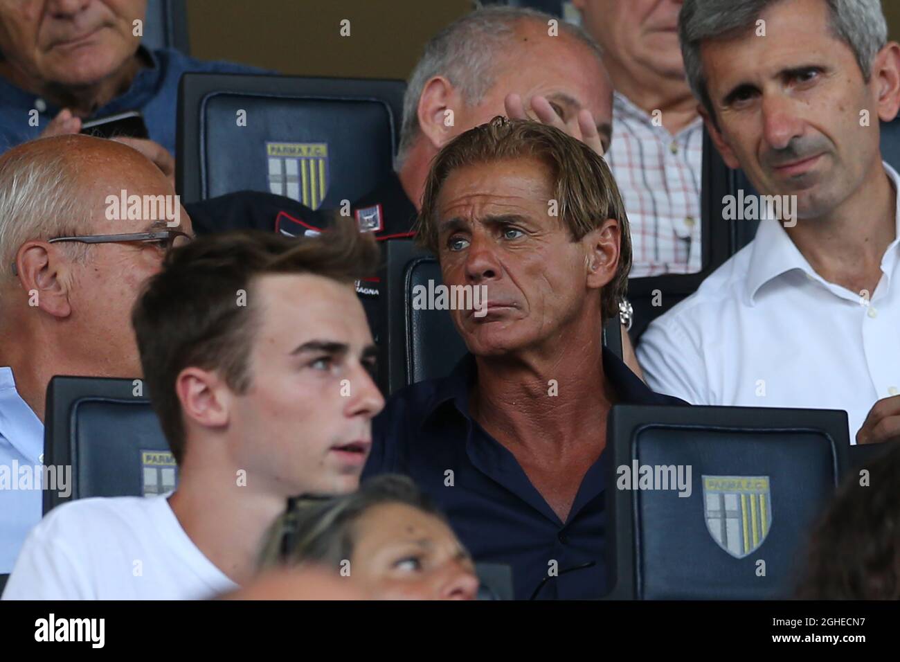 Coach fausto hi-res stock photography and images - Alamy