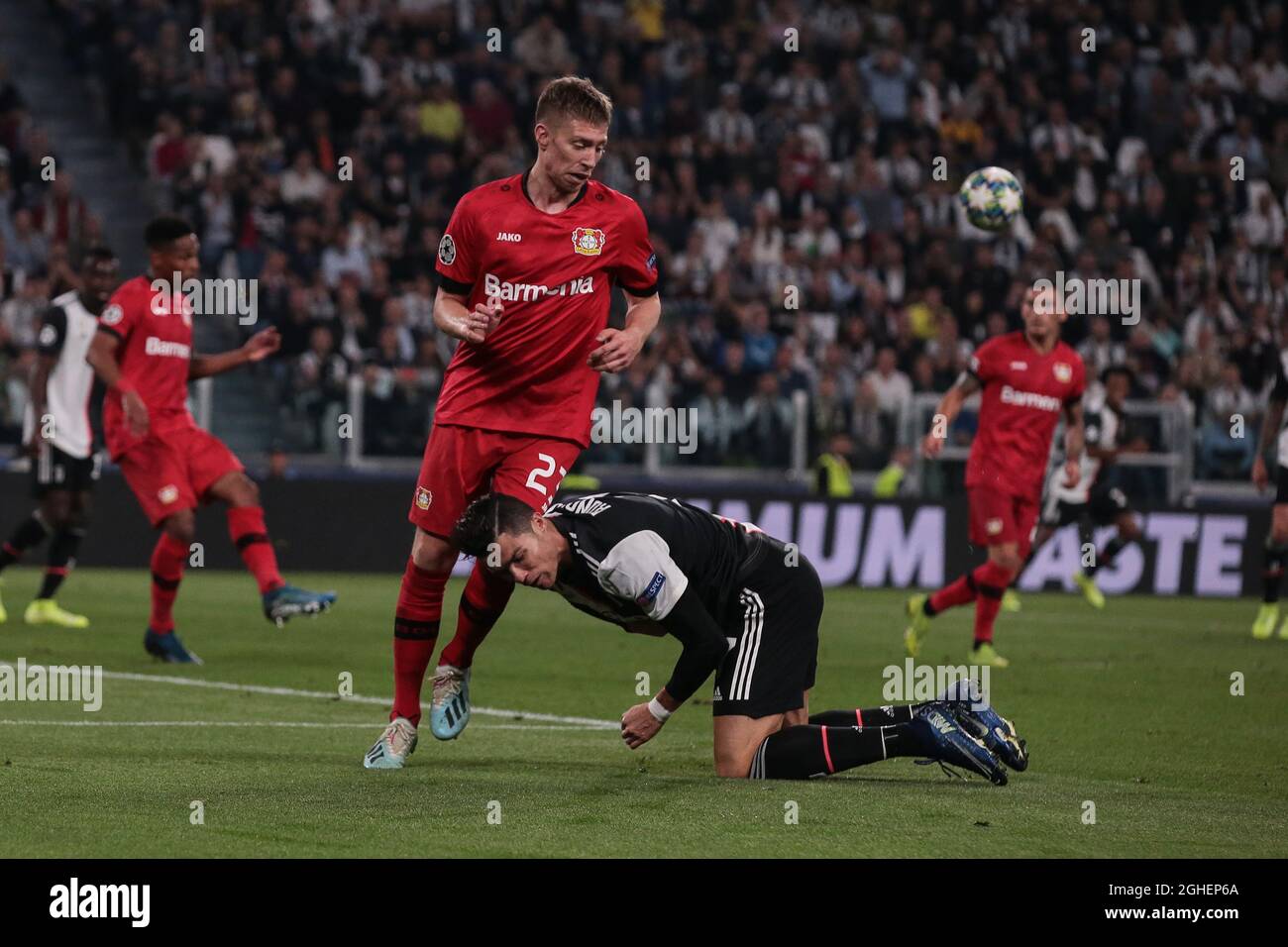 Cristiano Ronaldo Bicycle Kick vs Juventus at Champions League last night —  Hive