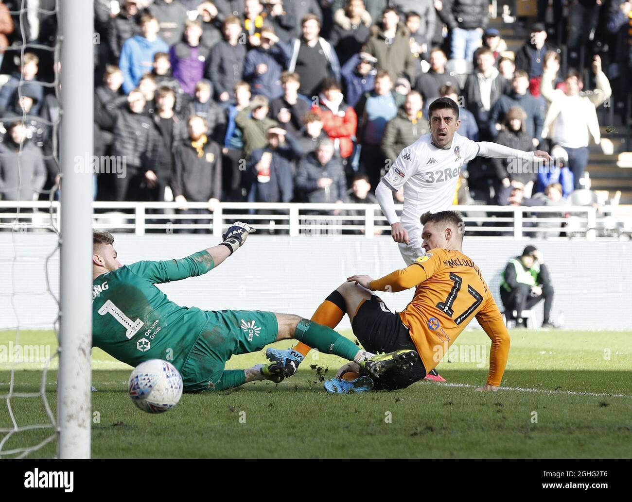 Pablo Hernandez of Leeds United scores their second goal past George Long of Hull City during the Sky Bet Championship match at the KC Stadium, Kingston upon Hull. Picture date: 29th February 2020. Picture credit should read: Darren Staples/Sportimage via PA Images Stock Photo