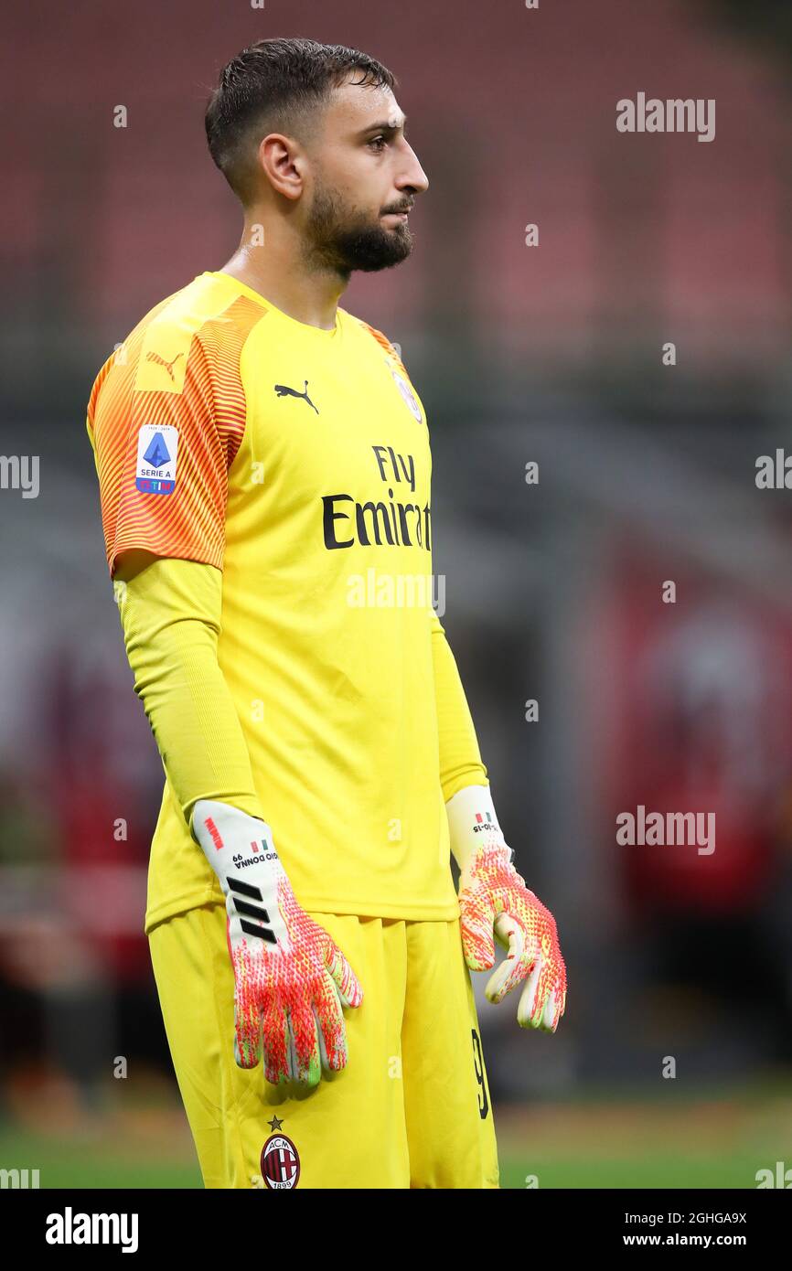 Italian goalkeeper gianluigi donnarumma hires stock photography and