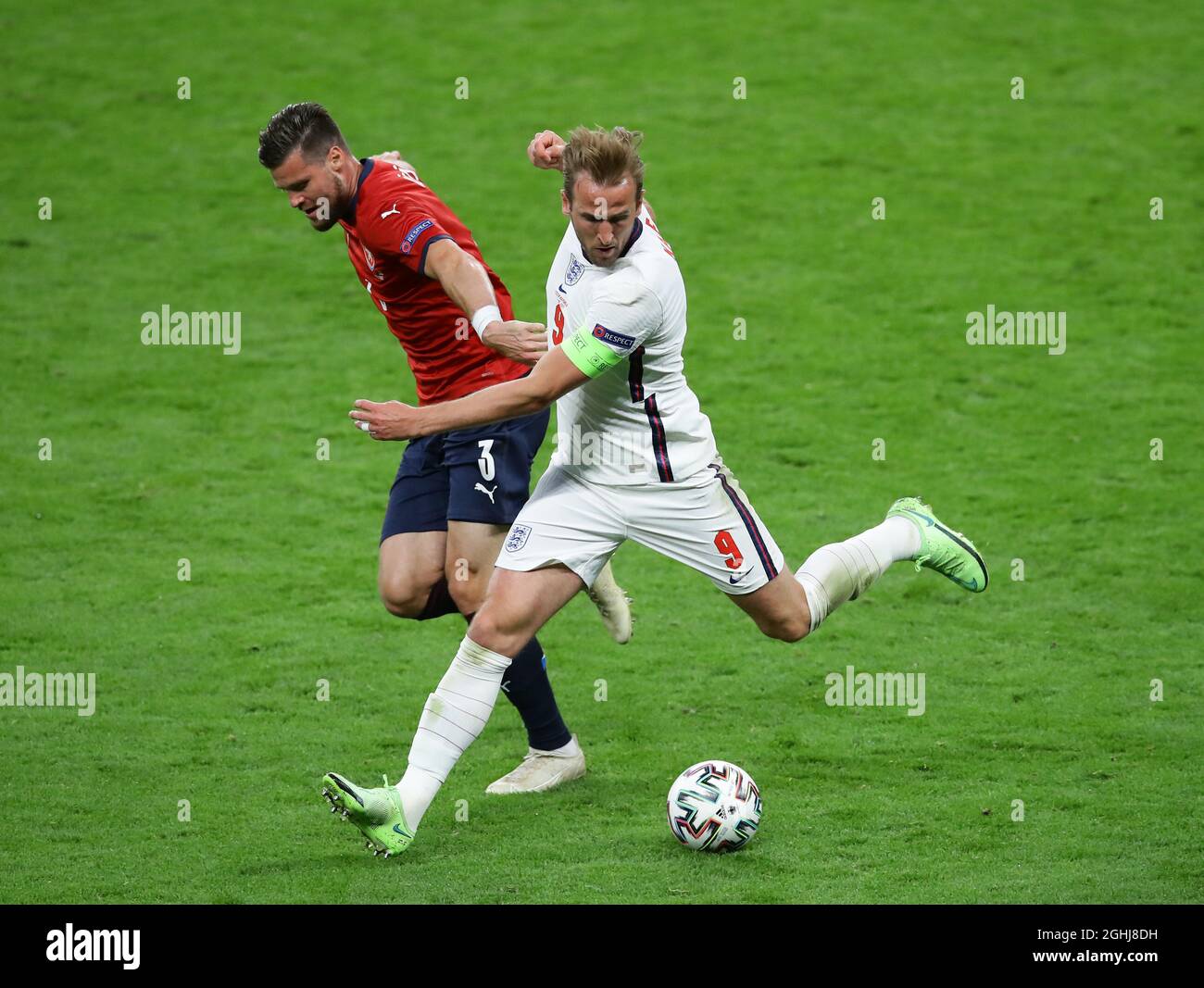 London, England, 22nd June 2021. Harry Kane of England tackled by Ondfej Celustka of Czech Republic during the UEFA European Championships match at Wembley Stadium, London. Picture credit should read: David Klein / Sportimage via PA Images Stock Photo