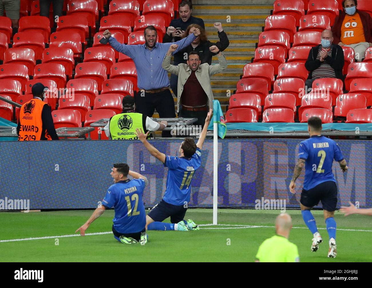 London, England, 26th June 2021. Federico Chiesa of Italy slides to his knees to celebrate scoring the first goal in extra time during the UEFA European Championships match at Wembley Stadium, London. Picture credit should read: David Klein / Sportimage via PA Images Stock Photo