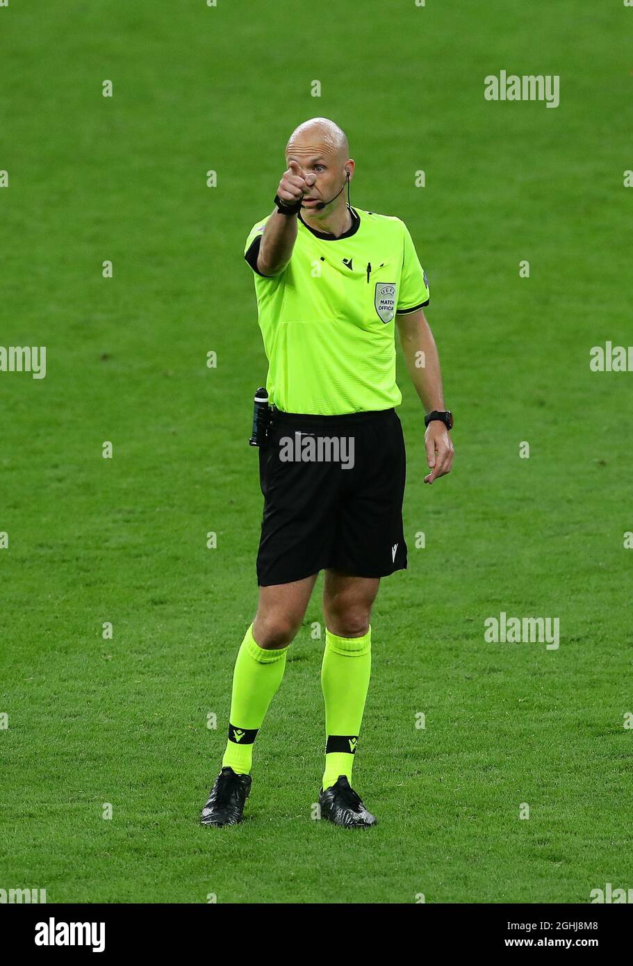 London, England, 26th June 2021. Referee Anthony Taylor during the UEFA European Championships match at Wembley Stadium, London. Picture credit should read: David Klein / Sportimage via PA Images Stock Photo