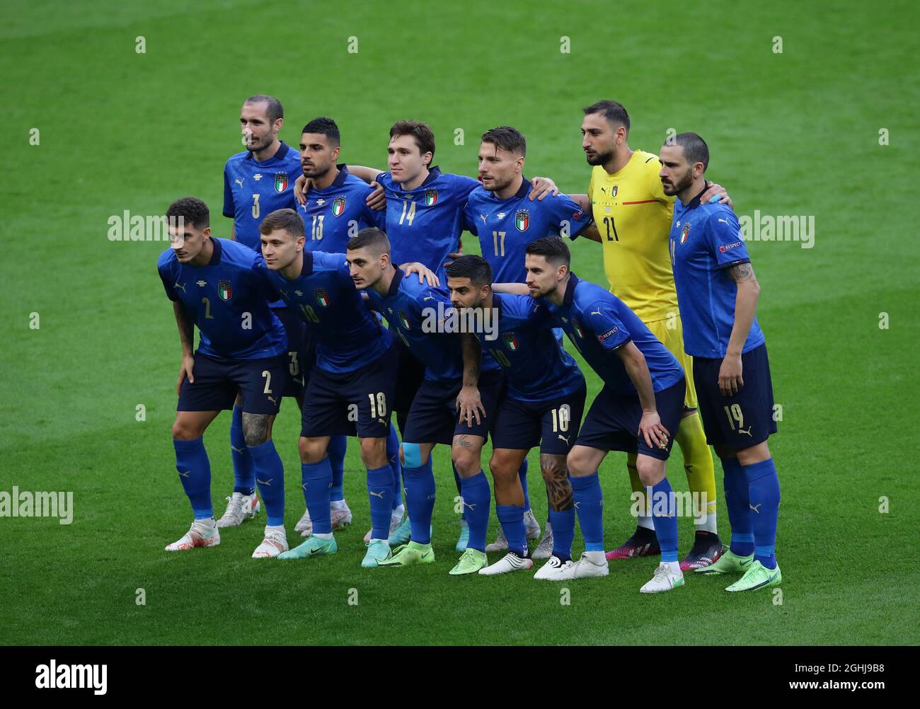 London, England, 6th July 2021. The Italian team line up for team photograph during the UEFA Euro 2020 match at Wembley Stadium, London. Picture credit should read: David Klein / Sportimage via PA Images Stock Photo