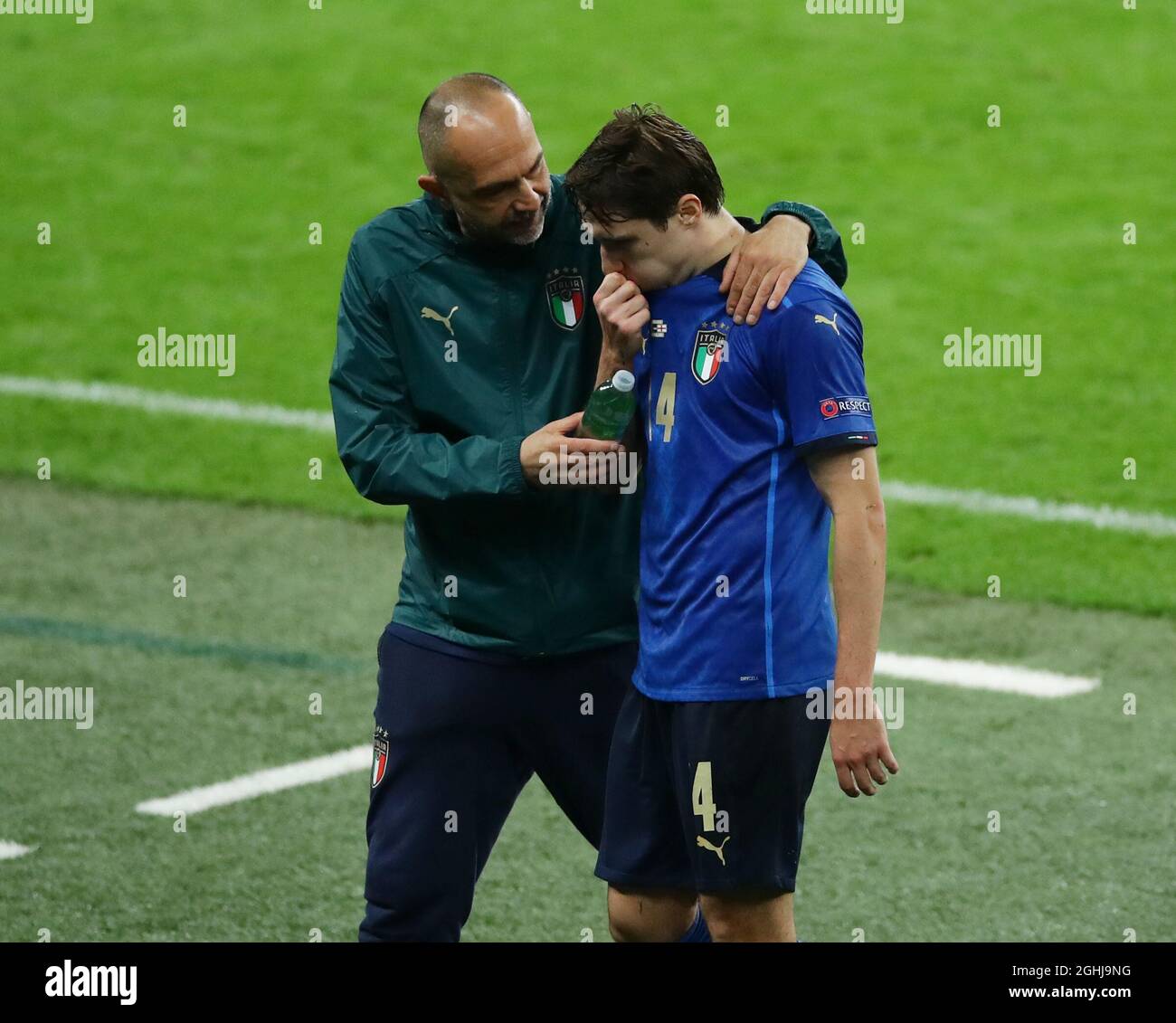 London, England, 11th July 2021. Federico Chiesa of Italy distraught after going off injured during the UEFA Euro 2020 final at Wembley Stadium, London. Picture credit should read: David Klein / Sportimage via PA Images Stock Photo