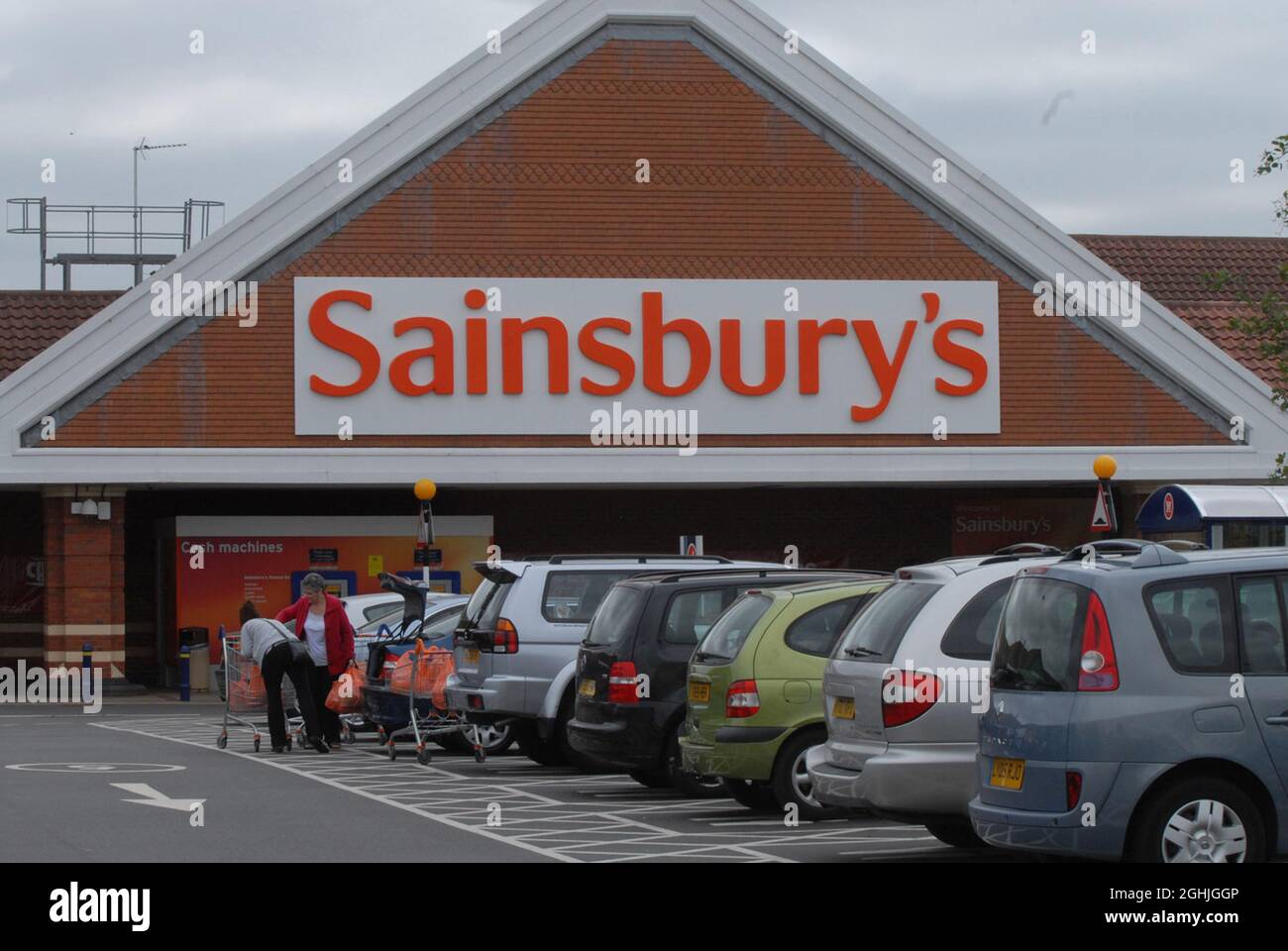 SAINSBURY'S AT FARLIONGTON, PORTSMOUTH, THE FIRST MAJOR SUPERMARKET TO