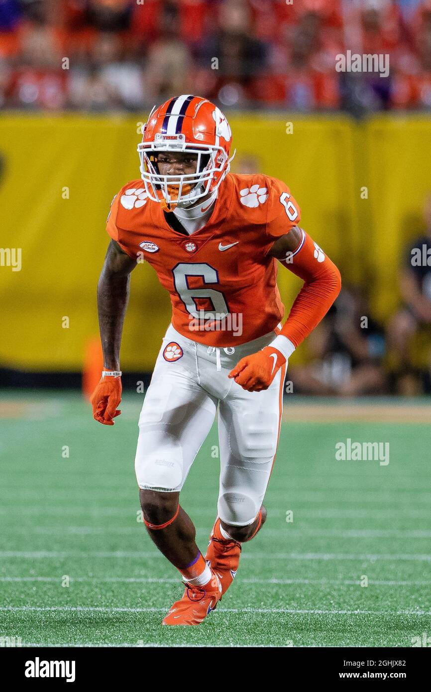 September 4, 2021: Clemson Tigers wide receiver E.J. Williams (6) lines up in the second quarter against the Georgia Bulldogs in the 2021 Duke's Mayo Classic at Bank of America Stadium in Charlotte, NC. (Scott Kinser/Cal Sport Media) Stock Photo