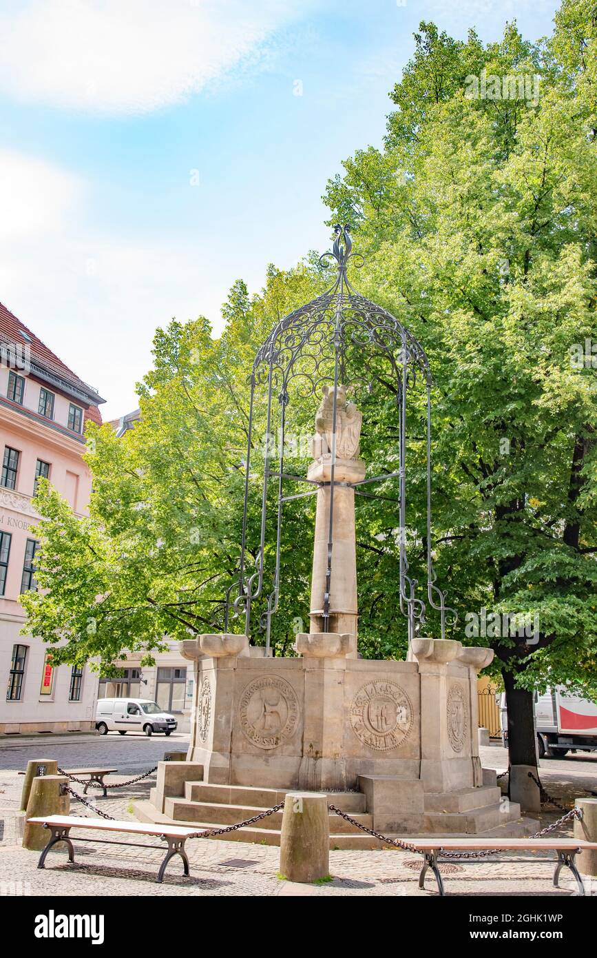 The Coat of Arms Fountain or Wappenbrunnen is a fountain which has a