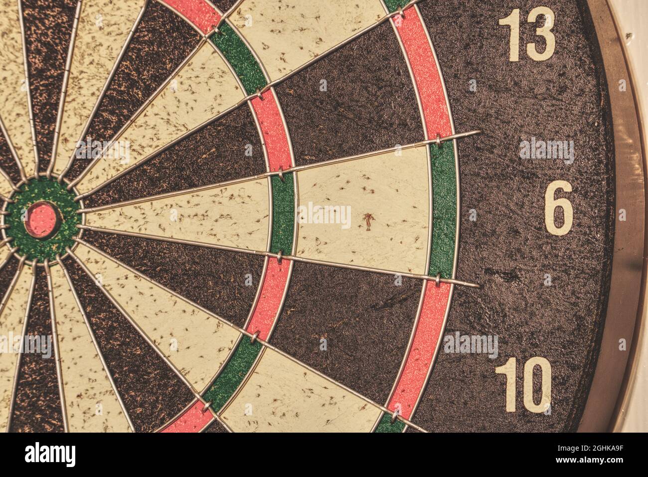 Vintage dart board hires stock photography and images Alamy