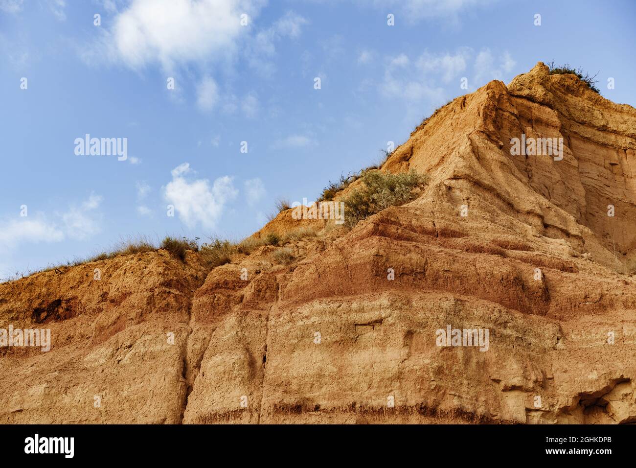 Sandy Rocks Clif's Sandy cliff layers soil hi-res stock photography and images - Alamy