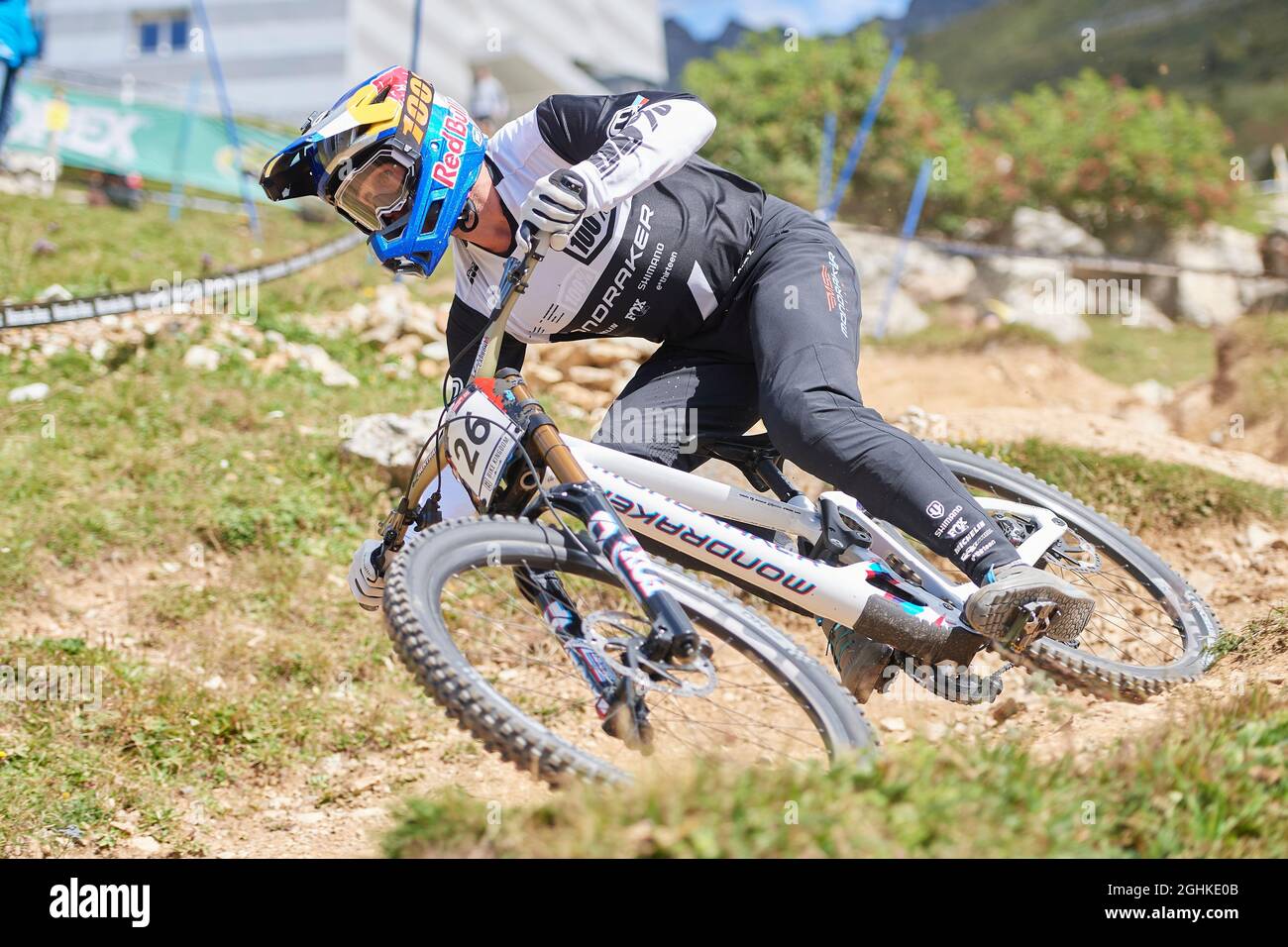 Lenzerheide, Schweiz. 3. September 2021. Brook MacDonald während der  Downhill Qualifikation der Herren am UCI Mountain Bike Weltcup 2021 in  Lenzerheid Stock Photo - Alamy