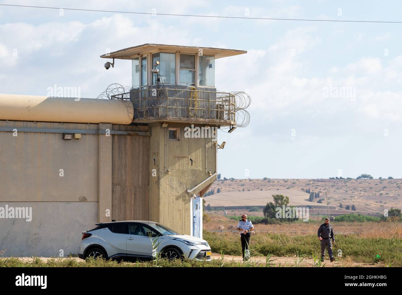 (210907) -- JERUSALEM, Sept. 7, 2021 (Xinhua) -- Members of the Israel Police, Division of Identification and Forensic Science, search for evidence in a field near the Gilboa Prison, northern Israel, Sept. 6, 2021. Six Palestinian prisoners escaped from a prison in Israel on Monday, prompting a massive manhunt, Israeli authorities said. (Photo by Gil Eliyahu/JINI via Xinhua ) Stock Photo