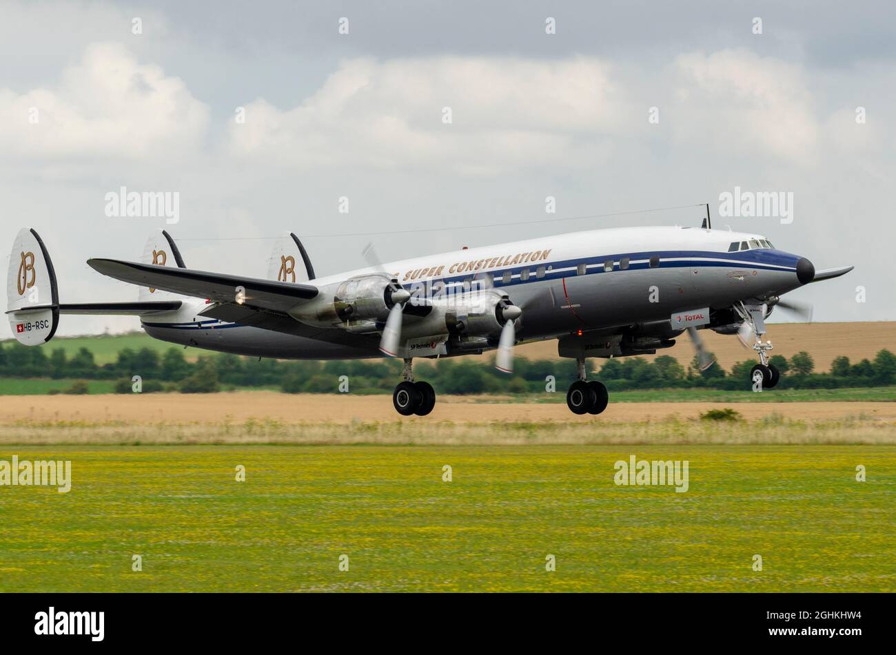 Super constellation hi-res stock photography and images - Alamy