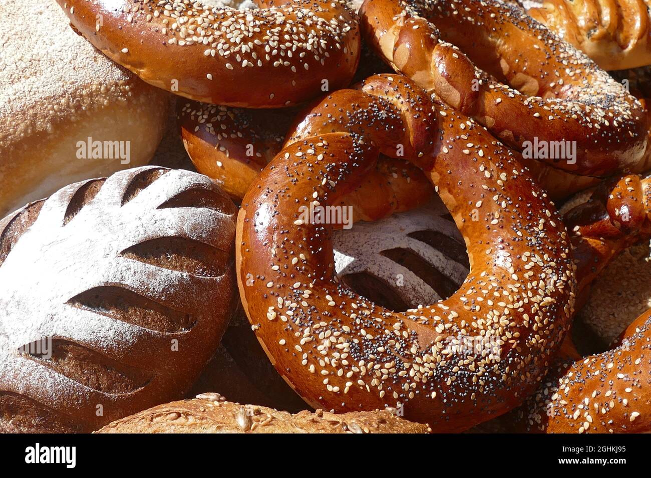 Non Exclusive: IVANO-FRANKIVSK, UKRAINE - SEPTEMBER 5, 2021 - Kolaches (ring-shaped bread) are on display during the Bread Festival 2021 in Ivano-Fran Stock Photo